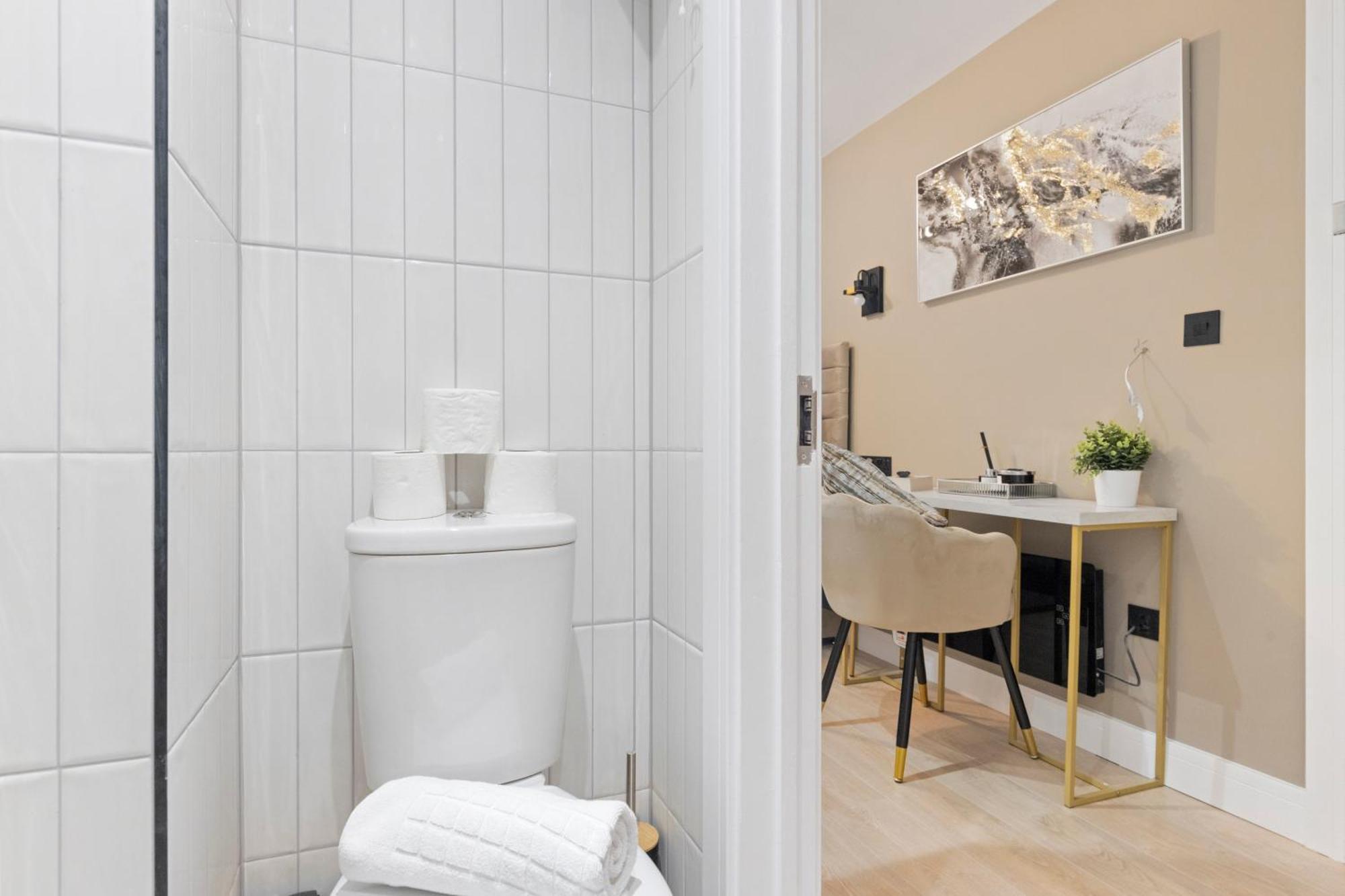 Urban Duo Escape: Trendy With Twin Beds Apartament *